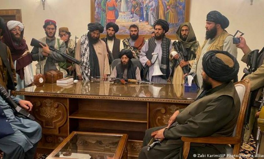 Taliban Afganistan'ı yönetebilmek için para bulabilecek mi?